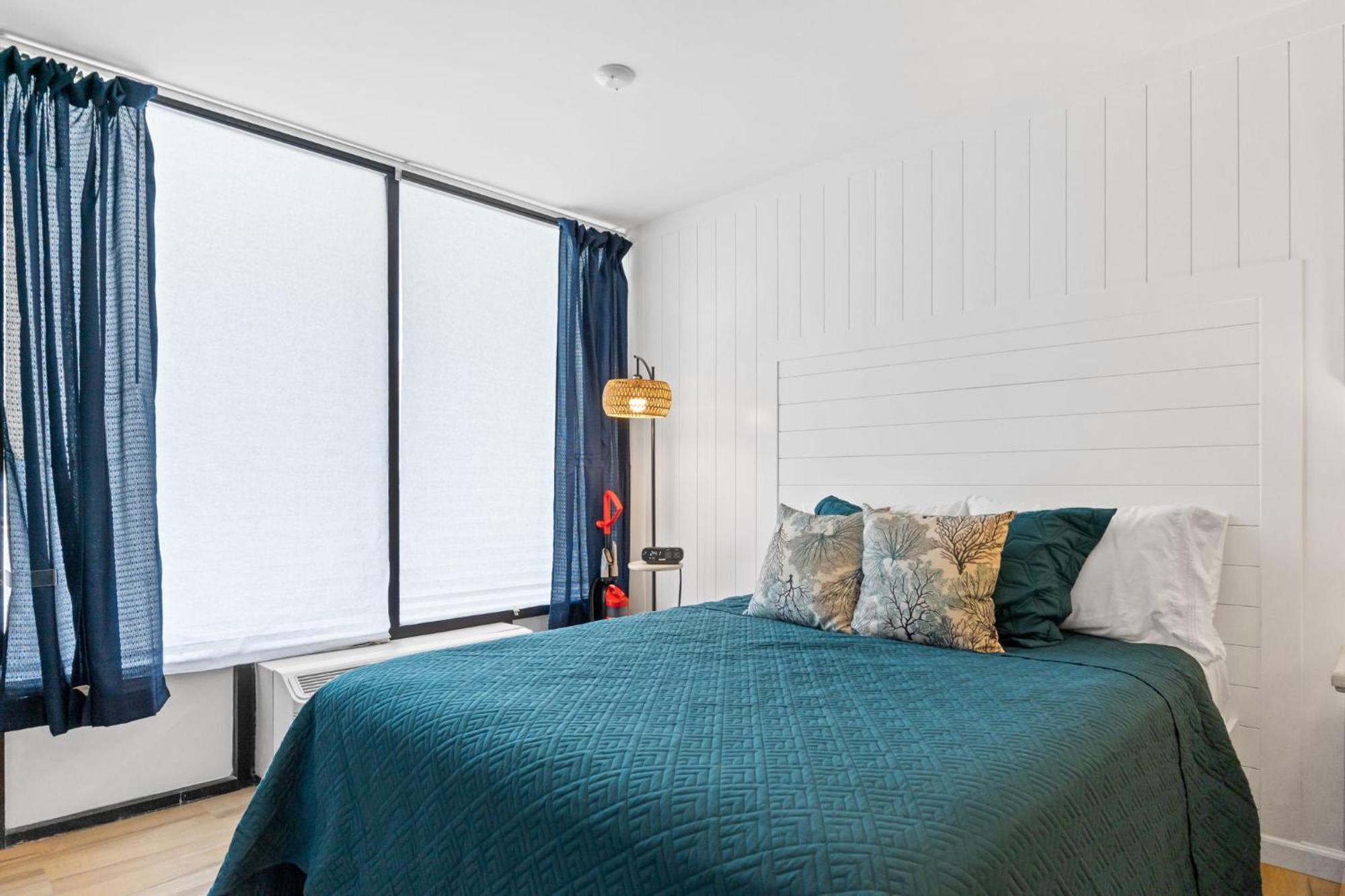 Cozy 1-Bedroom Condo With Pool Access In 오션아일랜드 비치 외부 사진